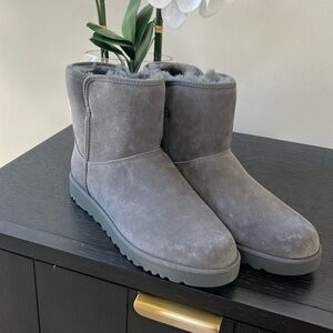 UGG boots - Grey!
